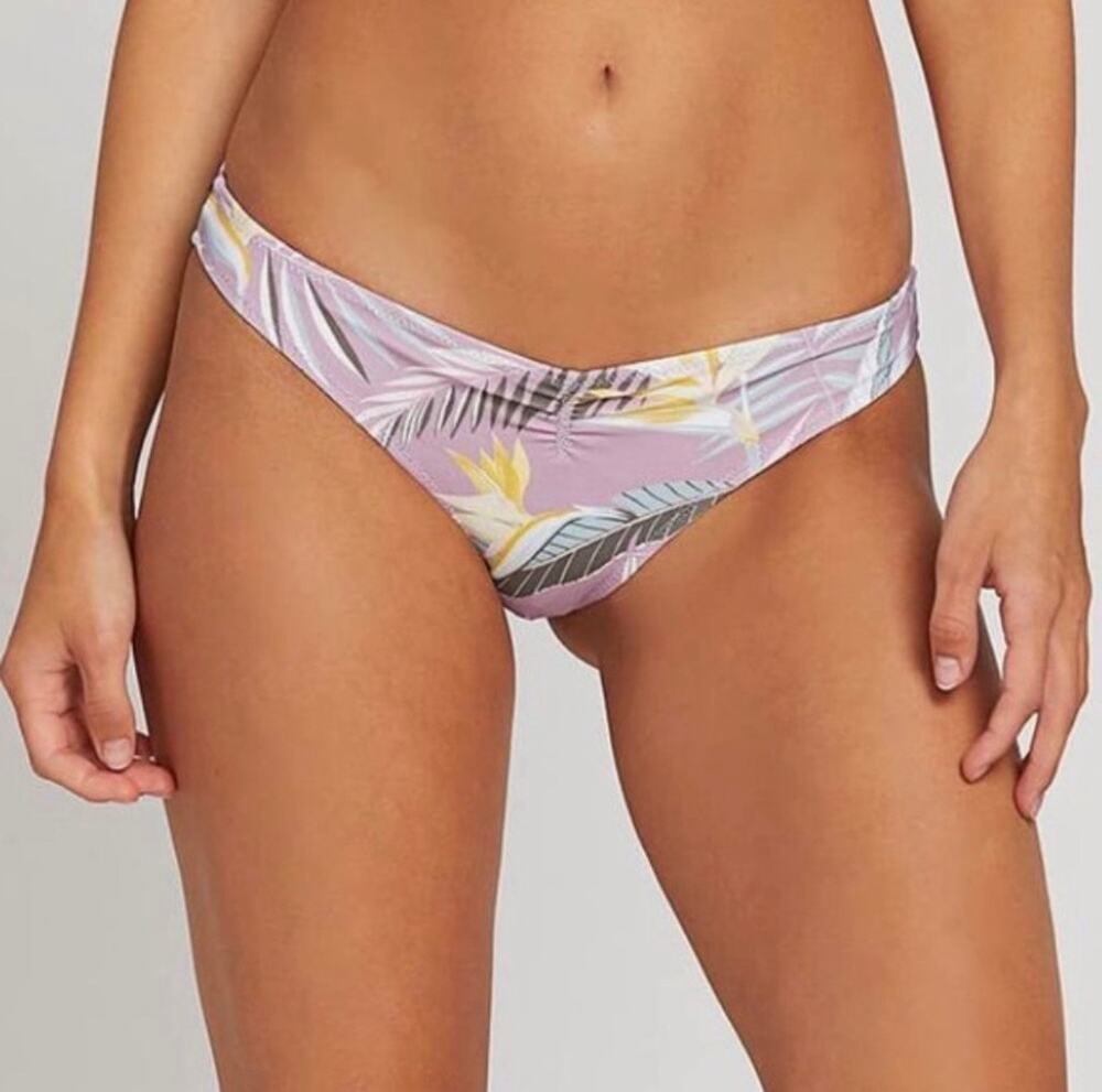 Volcom Bikini Bottom SZ Medium NEW Dont Leaf Tropical Floral Cheeky Hipster Swim